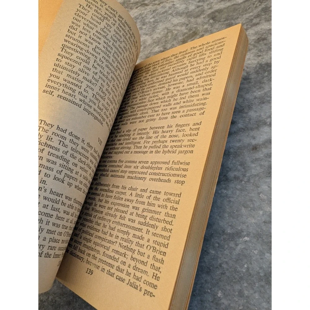 GEORGE ORWELL 1984 (1983 Signet Paperback) Commemorative Edition Walter Cronkite